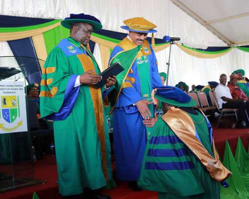 You are currently viewing Jaramogi University: Why Uhuru and Raila deserve doctorate degrees