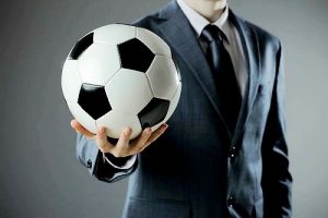 Read more about the article WHAT FOOTBALL AGENTS REALLY DO: ON AND OFF THE PITCH